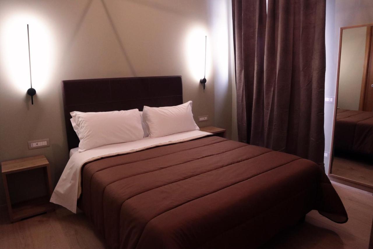 Manhattan Room & Suite Bari Eksteriør billede