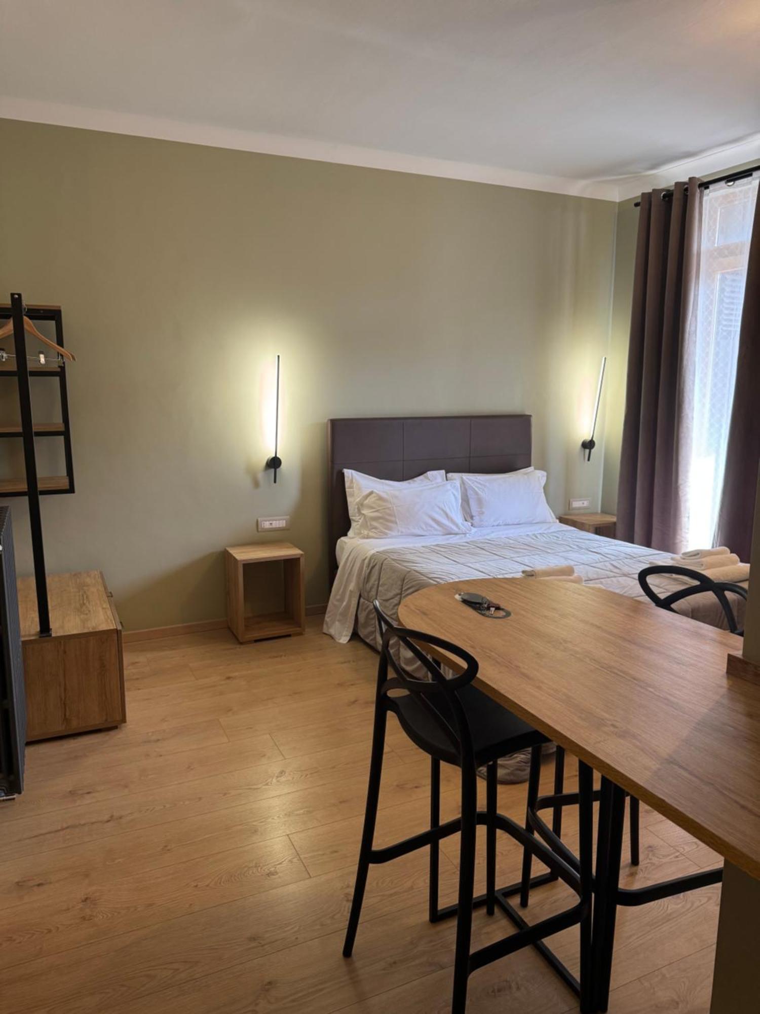 Manhattan Room & Suite Bari Eksteriør billede