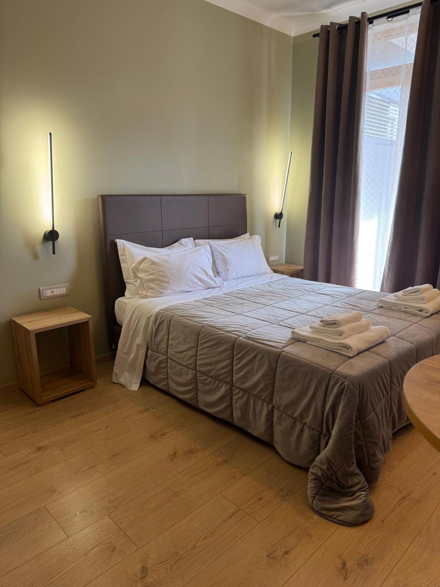 Manhattan Room & Suite Bari Eksteriør billede